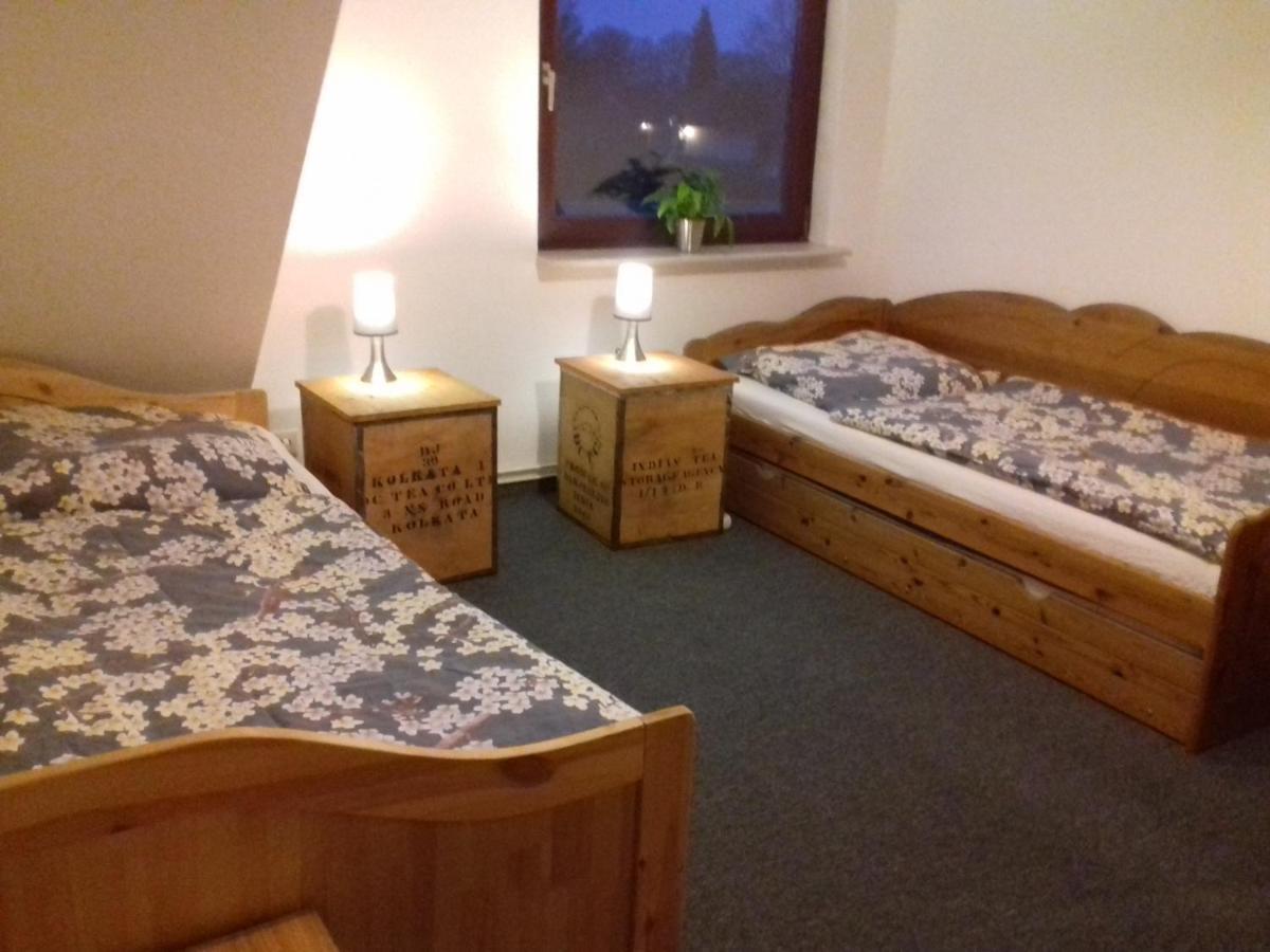 Ferienwohnung, Monteurwohnung Bis 6 Personen Rottorf 外观 照片